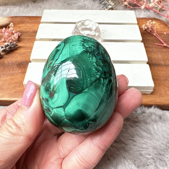 Beautiful Malachite Egg - Picture 5 of 7